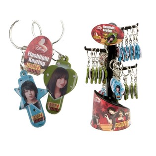 LLAVIDO LUMINOSO CAMP ROCK EN EXPOSITOR (36 uds.)