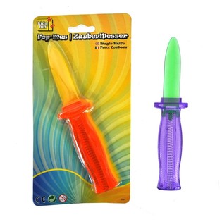 Cuchillo de broma / Cuchillo retráctil en tarjeta (24 uds.)